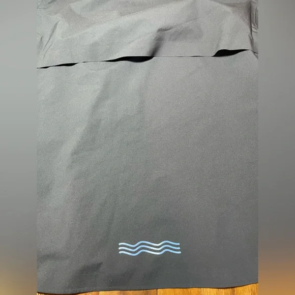 Janji black lightweight hooded jacket - Picture 7 of 11